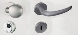 ULMER GRIFF Biztonsági rozettás (R1)gomb-kilincs garnitúra, cilindervédős, PZ, rozsdamentes matt, jobb